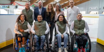 Benalmádena se vuelca con Leonor en la inauguración solidaria de la Pista de Hielo 2025