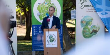 Benalmádena impulsa el programa ‘Bio-Educación’, que emplea y forma a 10 personas por una ciudad más verde y sostenible