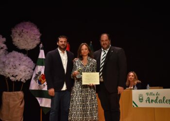 La Junta recibe el Premio Ardilla de Ardales por su rápida respuesta para la reparación de los daños tras las DANAS