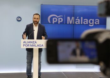 El PP critica que «el bloqueo» que Gobierno «impone» a la red eléctrica «frena inversiones»