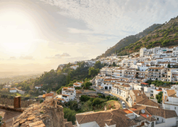 Mijas refuerza su liderazgo turístico apostando por un modelo equilibrado y con visión de futuro