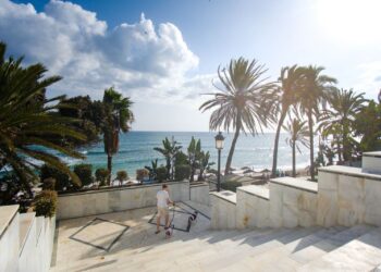 Finalizan las obras de mejora en el acceso al paseo marítimo desde la calle Arturo Rubinstein