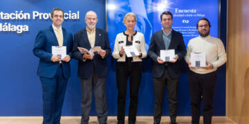 Diputación edita el primer gran estudio sobre el perfil del cofrade malagueño