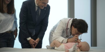 Moreno destaca desde Marbella la solidez de la sanidad andaluza: 588 millones de actos médicos cada año