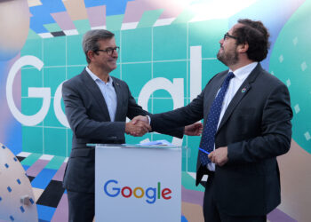 La Junta y Google sellan un acuerdo estratégico para impulsar la digitalización de la comunidad