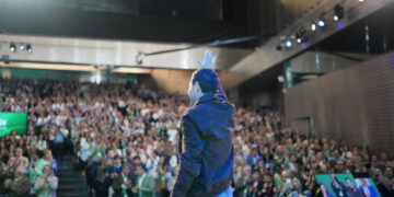 ⁠Moreno renueva liderazgo en el PP andaluz con respaldo casi unánime: un 99,5% de apoyo