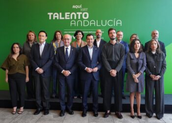 Moreno destaca el espíritu de transformación de Andalucía: «No solo competimos, también ganamos»
