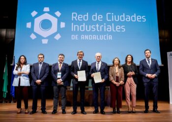 Málaga se adhiere a la Red de Ciudades Industriales, que suma 124 municipios comprometidos con el desarrollo de la industria
