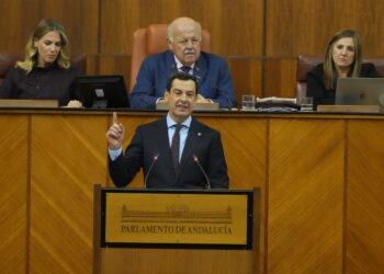 Moreno defiende la dignidad de Andalucía frente a los privilegios: «No vivimos de la caridad de nadie»