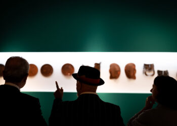 El MUCAC La Coracha celebra la dualidad creativa de Frank Rebajes