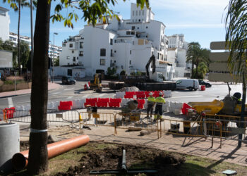 Mejoras en la red de pluviales junto a la rotonda que conecta las avenidas José Banús y Rotary Internacional con Juan Belmonte