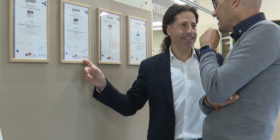 Fuengirola consolida la excelencia de su servicio de aguas con nuevas certificaciones en calidad, seguridad y medioambiente