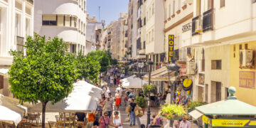 El Ayuntamiento otorga un 10% más de licencias de apertura para nuevos establecimientos en lo que va de año