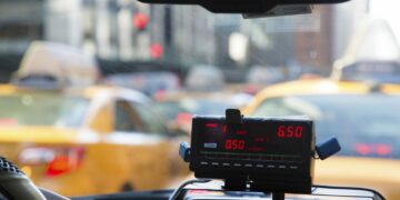 Detenido un taxista en Fuengirola tras arrastrar a un turista que trataba de evitar que se llevara su maleta