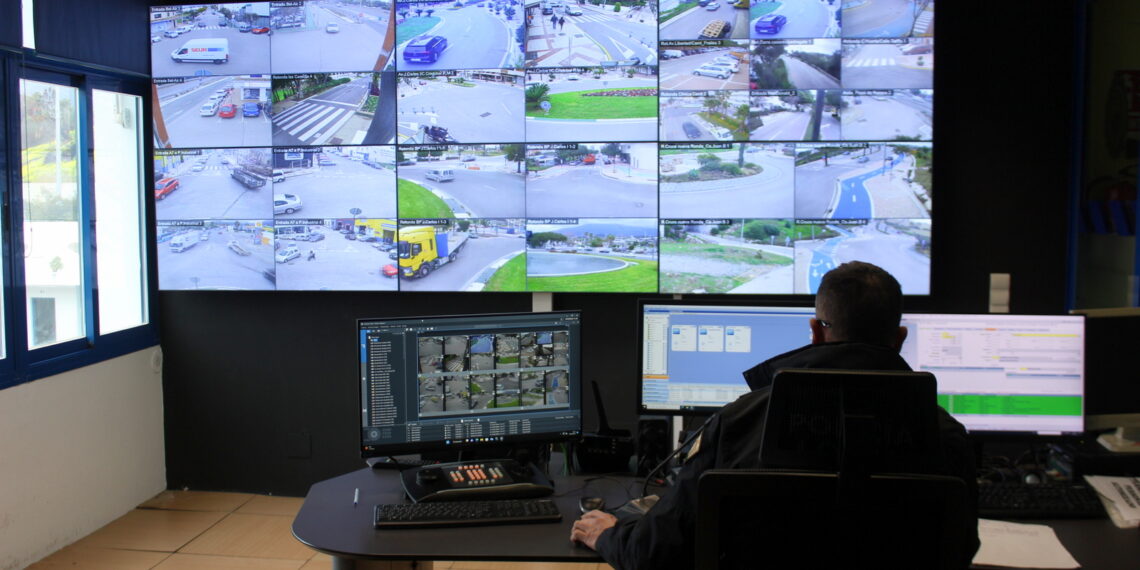 Estepona reforzará el sistema de control de tráfico con nuevas cámaras inteligentes para mejorar la movilidad urbana