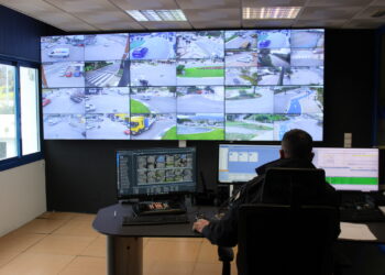 Estepona reforzará el sistema de control de tráfico con nuevas cámaras inteligentes para mejorar la movilidad urbana