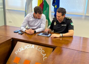 El Ayuntamiento de Fuengirola cierra un club de fumadores ilegal tras una operación conjunta entre las policías Local y Nacional