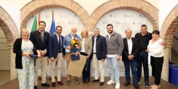 Marbella homenajea a medio centenar de empleados municipales que se jubilan tras décadas de servicio público