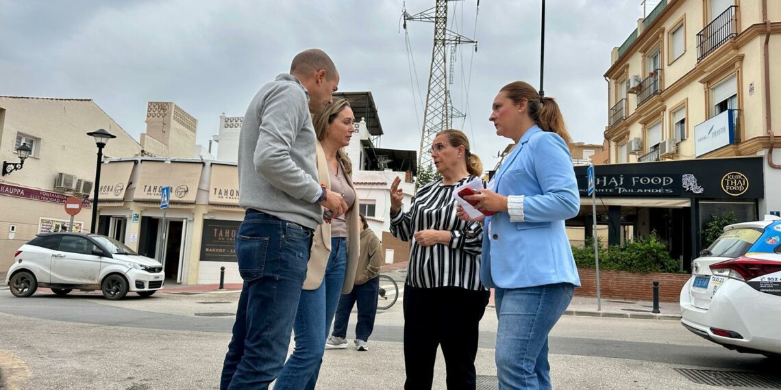 El Ayuntamiento de Fuengirola ultima el soterramiento del tendido aéreo de Los Pacos con el desmontaje de los cables y torretas
