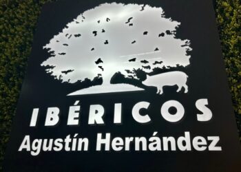 La tradición de siempre, el sabor de hoy: Ibéricos Agustín Hernández cumple su primer año en Estepona