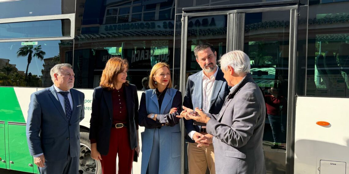La Junta mejora el transporte público entre Fuengirola, La Cala de Mijas y Marbella con una nueva línea
