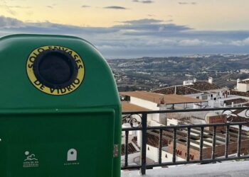 El Ayuntamiento de Mijas pone en funcionamiento ocho nuevos puntos de recogida de vidrio en el pueblo