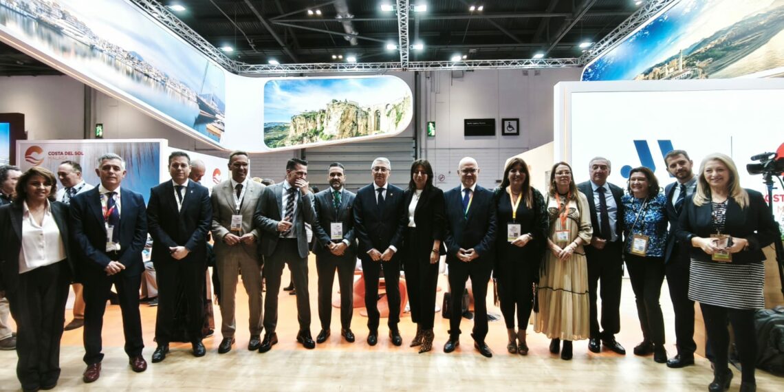 Benalmádena refuerza su promoción turística en la World Travel Market de Londres ante el gran comportamiento del mercado británico