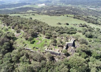 Descubren un posible teatro y un anfiteatro en la ciudad romana de Lacipo en Casares