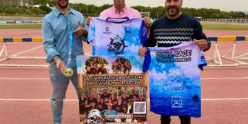 Más de 600 deportistas participan este domingo en Torremolinos en la carrera de obstáculos Skull Race