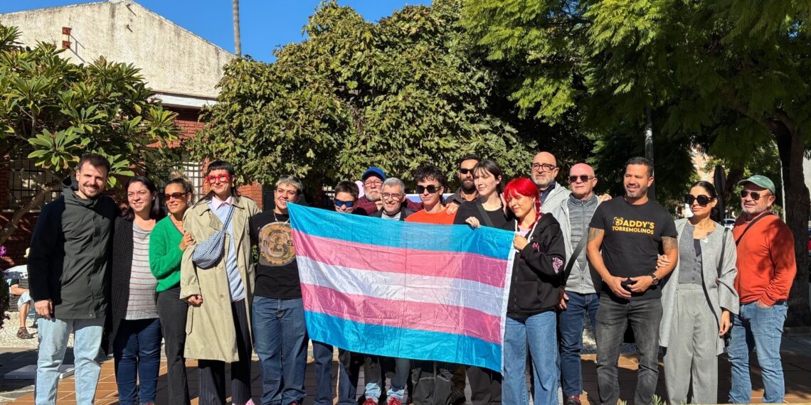 Torremolinos conmemora el Día Internacional de la Memoria Trans con la acción comunitaria ‘Raíces y alas: por la memoria y la vida trans’
