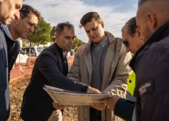 Benalmádena inicia la construcción de una pista polideportiva en Santangelo Norte con una inversión superior a los 80.000 euros