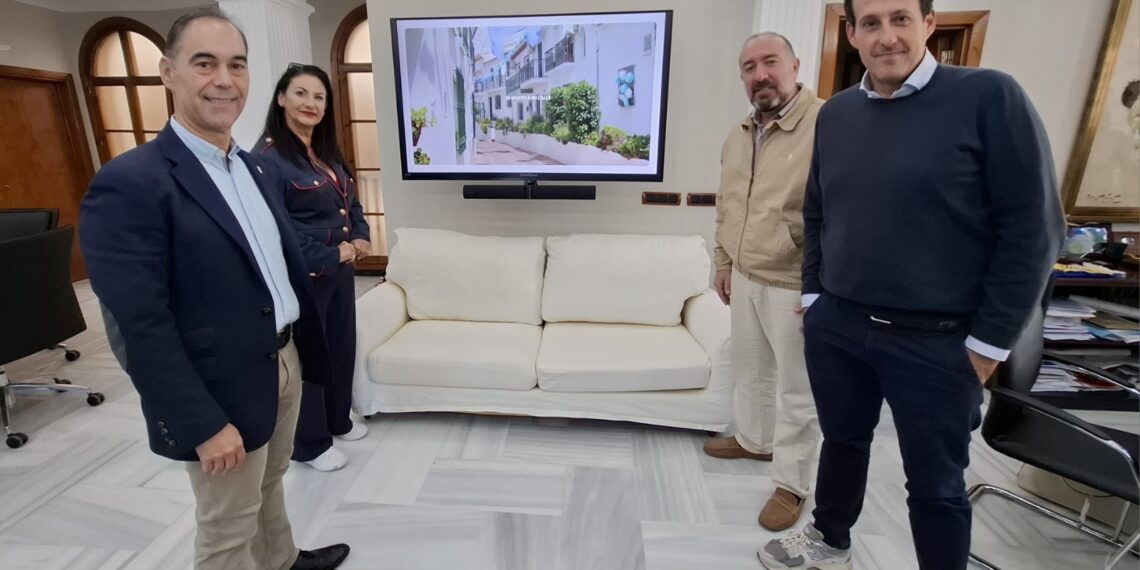 El Ayuntamiento de Benalmádena organiza junto con los comerciantes un plan para dinamizar los comercios de Benalmádena Pueblo