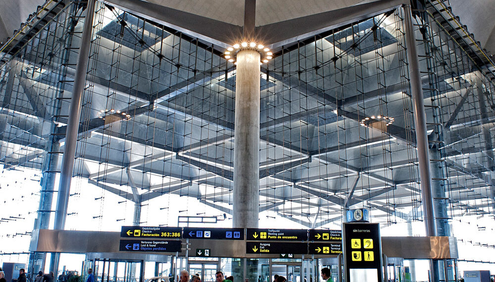 La ampliación del aeropuerto de Málaga despega con un contrato de 52 millones