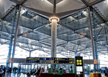 La ampliación del aeropuerto de Málaga despega con un contrato de 52 millones