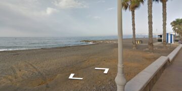 Hallan el cuerpo sin vida de una persona en la playa de la Mezquitilla, en Algarrobo