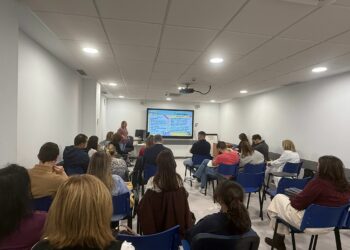 El Hospital Materno Infantil celebra su Escuela para Familias de Oncohematología Pediátrica