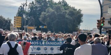 20.000 personas se manifiestan por la sanidad pública en el centro de Málaga