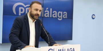 El PP critica que «la inacción del Gobierno aboca al aeropuerto de Málaga al caos»