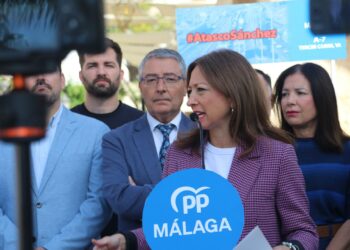 PP retoma la recogida de firmas para exigir al Gobierno el tercer carril de la zona este: «No hay excusas»