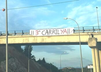 «¡¡Tercer carril ya!!»: los conductores de la Axarquía estallan por los atascos diarios en la A-7 hacia Málaga