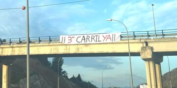 «¡¡Tercer carril ya!!»: los conductores de la Axarquía estallan por los atascos diarios en la A-7 hacia Málaga