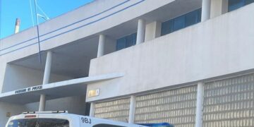 Detienen en Marbella a un falso policía noruego por intentar estafar a una mujer a la que previamente le habría hurtado su vehículo