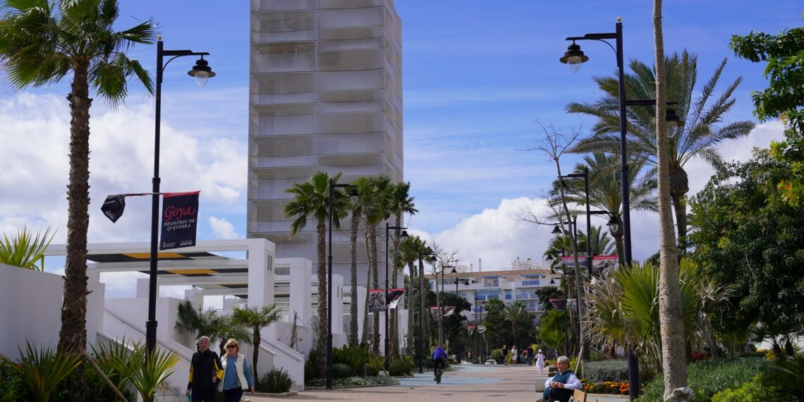 La Biblioteca de Culturas Contemporáneas de Estepona, un faro cultural reinventado que cumple un año