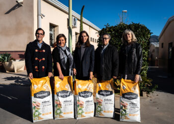 El Ayuntamiento de Málaga entrega 3.200 kilos de alimentos a entidades para la manutención de las colonias de gatos
