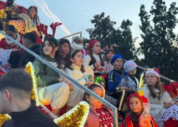 Mijas fomenta la participación de entidades vecinales, sociales, deportivas y AMPAS en las tres cabalgatas de Reyes del 5 de enero