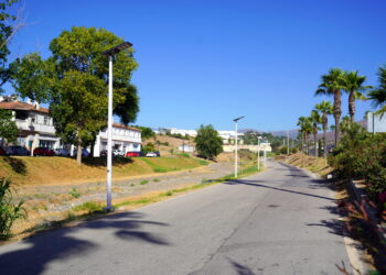 El Ayuntamiento finaliza la primera fase de instalación de alumbrado en el corredor litoral y en viales del extrarradio