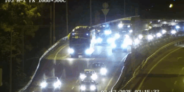 El martes comenzó con atascos por Estepona: accidente de una moto y colas en la A-7