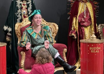 Fuengirola organiza una recepción con los pajes de los Reyes Magos en la plaza Reyes Católicos