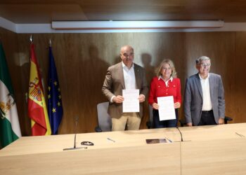Marbella renueva el convenio con la Hermandad del Santo Patrón de San Pedro de Alcántara para respaldar su actividad cultura y social