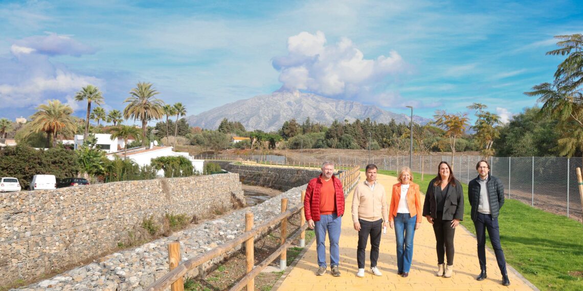 Finalizan las obras de saneamiento y acondicionamiento del arroyo Benabolá que incluyen una senda fluvial de 1,5 kilómetros